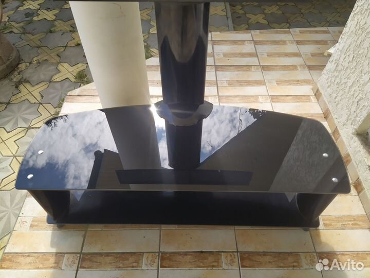 Кронштейн. Подставка под телевизор