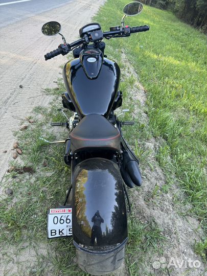 Suzuki Boulevard m109r