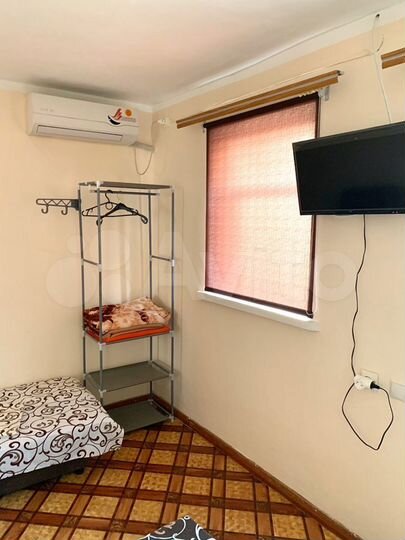 Комната 15 м² в 8-к., 1/1 эт.