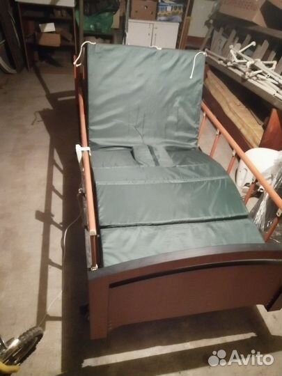 Кровать для лежачих больных с электроприводом