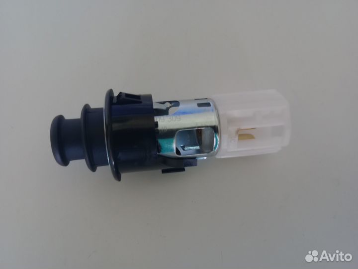 Прикуриватель блок питания 12В для Skoda Rapid