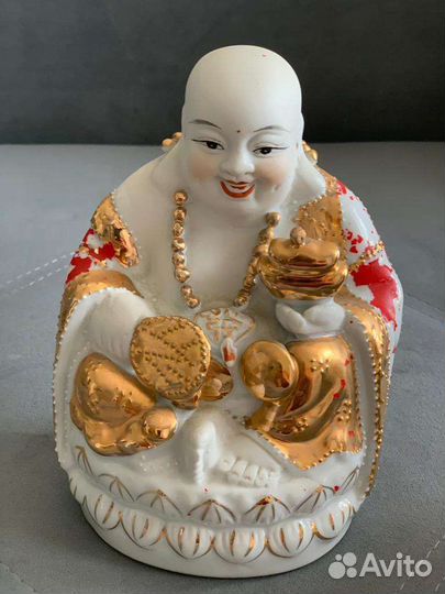 Статуэтка Будда