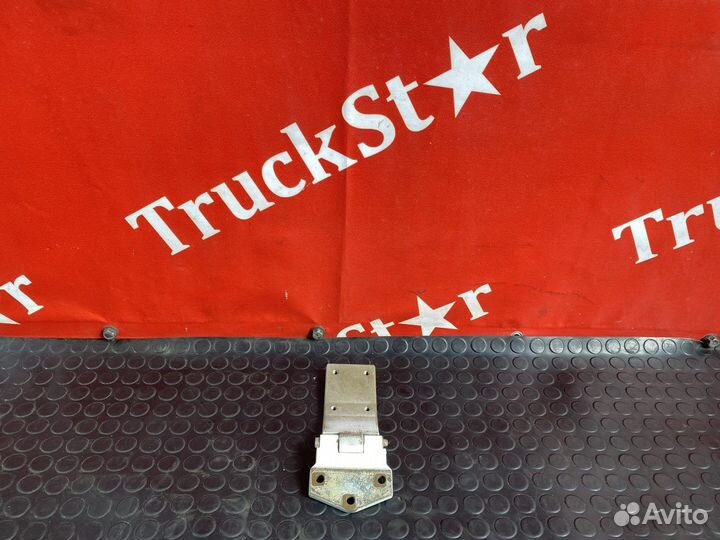 Петля двери левой Daf XF106