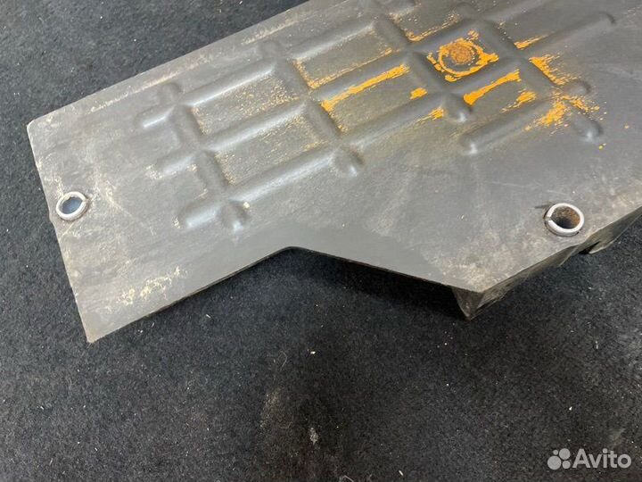 Кронштейн салона Jeep Wrangler Rubicon jlus74 2.0L