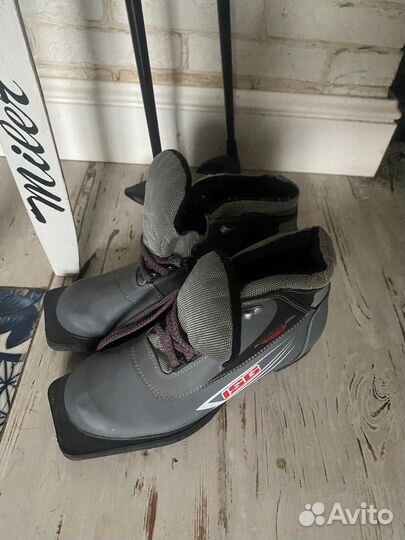 Лыжные ботинки