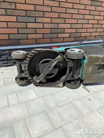 Газонокосилка электрическая