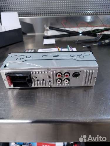 Автомагнитола новая с bluetooth