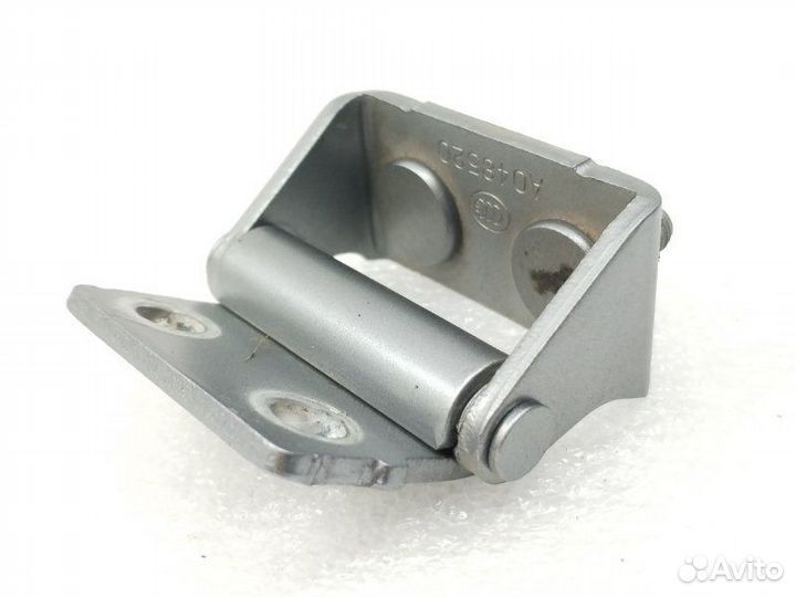 Петля двери багажника задняя левая Mitsubishi