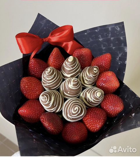 Клубника в шоколаде букеты