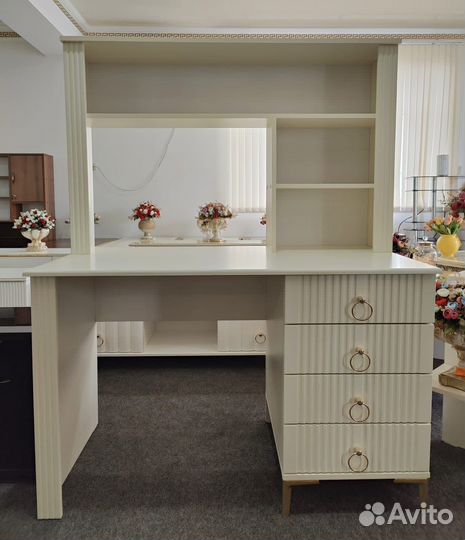 Компютерный стол