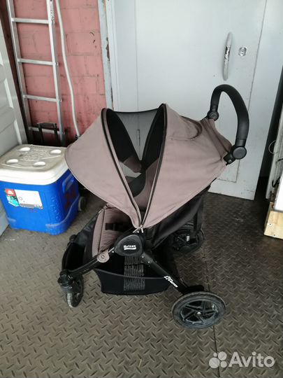 Прогулочная коляска britax b-motion