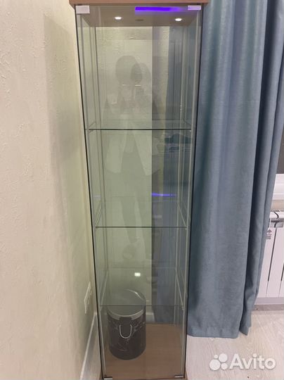 Стеклянная тумба