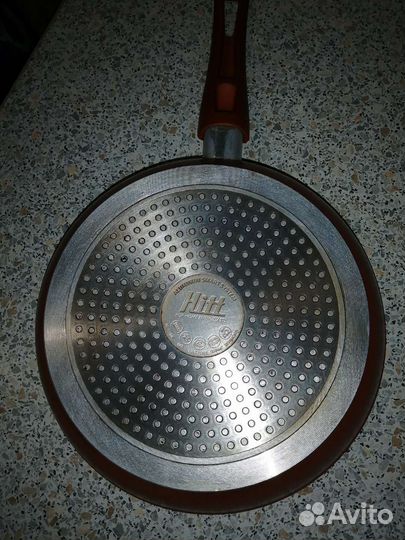 Сковороды новая и б/у, тортница