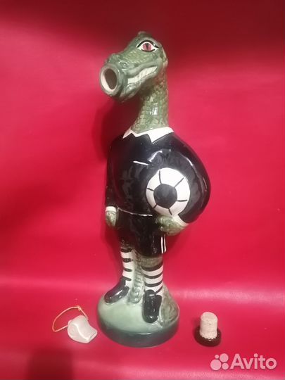 Фарфоровая статуэтка