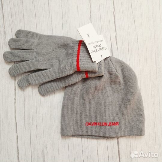 Набор Calvin klein шапка и перчатки
