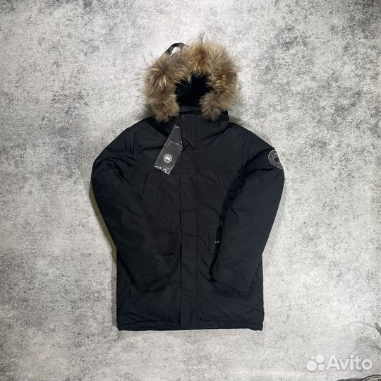 Зимняя куртка Canada Goose