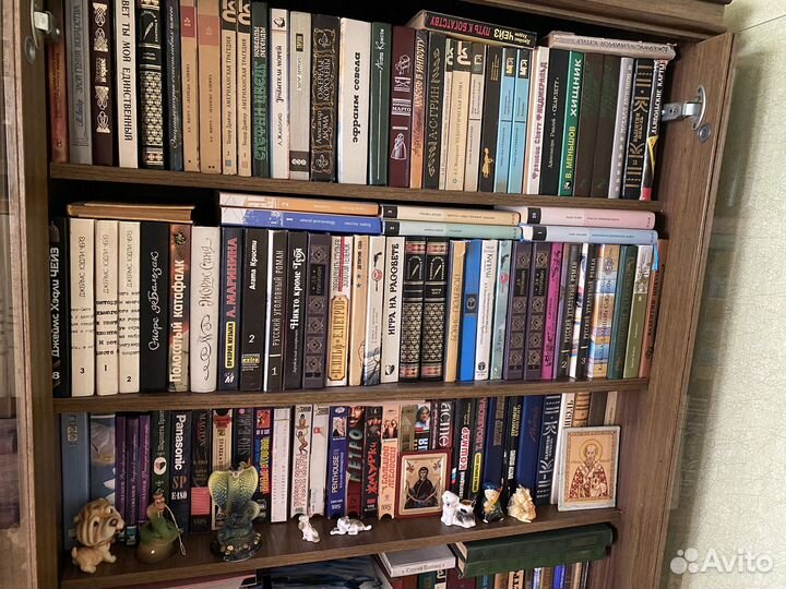 Видеокассеты, книги,CD диски