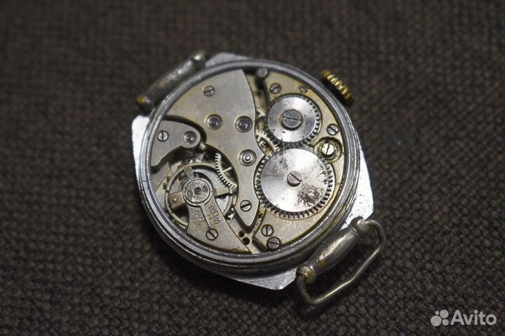 Часы Tavannes watch Co наручные