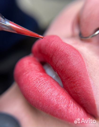 Перманентный макияж губ