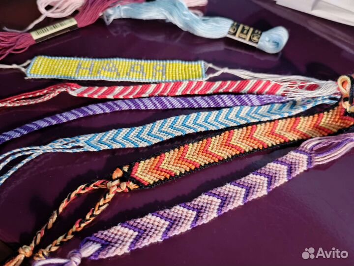 Фенечки из мулине и бисера