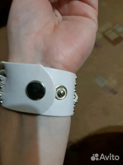 Браслет syoss. Новый