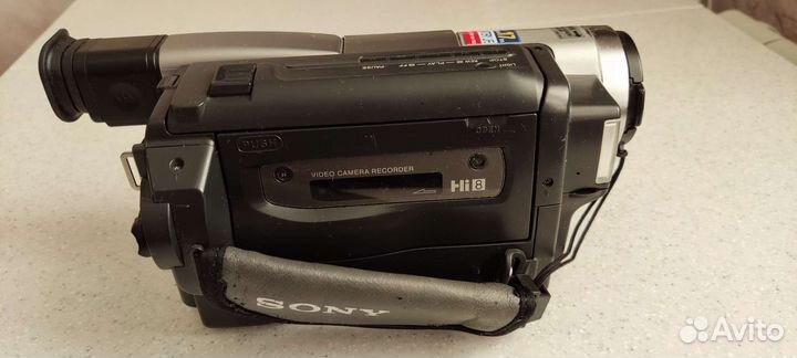 Видеокамера Sony handycam video Hi8 CCD-TR728E