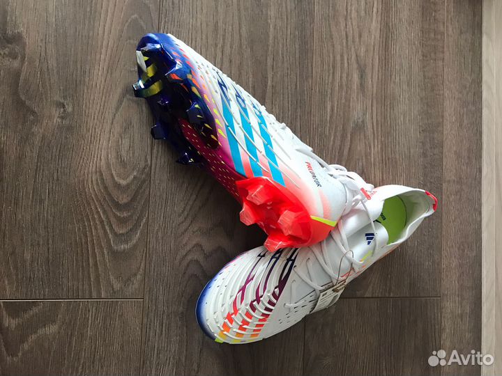 Футбольные бутсы adidas