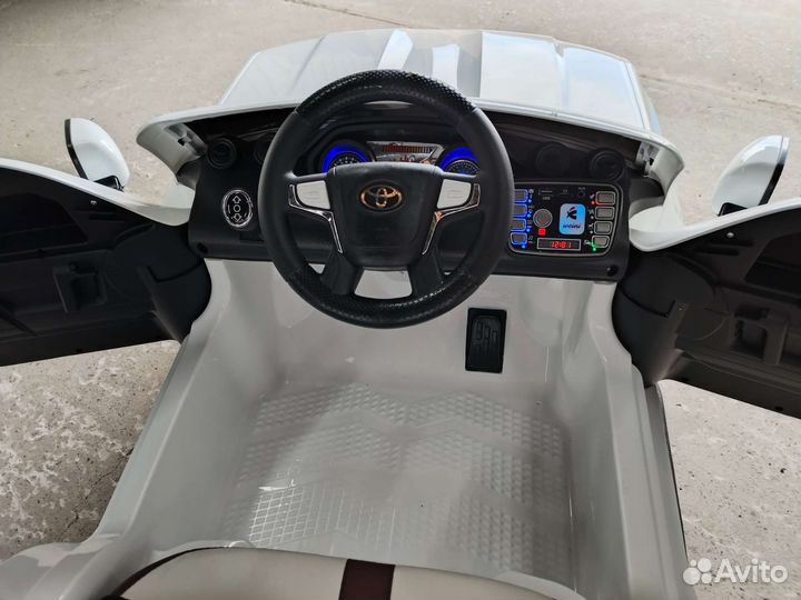 Детский электромобиль Prado