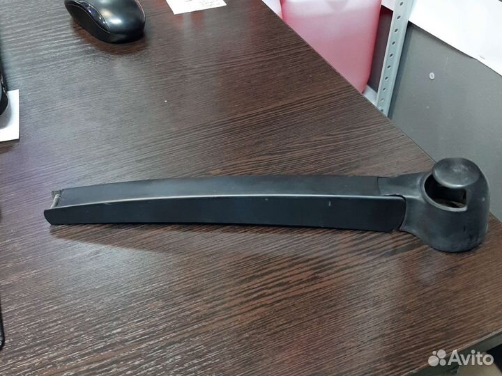 Поводок заднего дворника fabia,roomster,golf plus