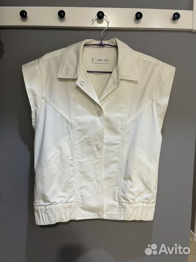 Джинсовая жилетка Mango