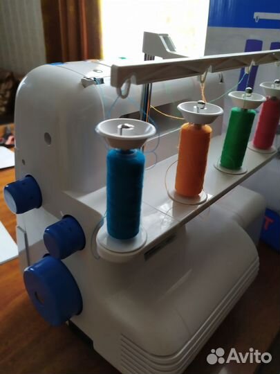 Оверлок comfort 550