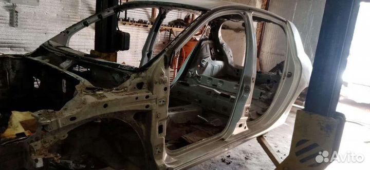 Кузов по частям Рено клио 3