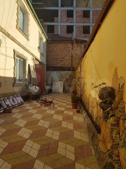 Дом 400 м² на участке 2,7 сот.