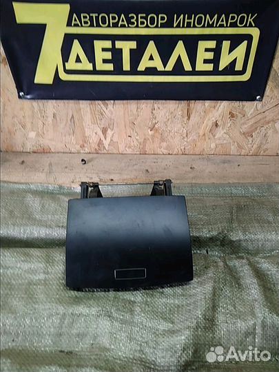 Вещевое отделение Volkswagen Touareg 2008