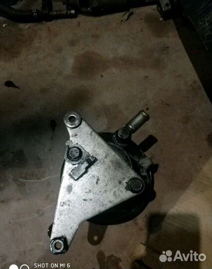 Насос гур Volvo 240 Volvo 740 s40