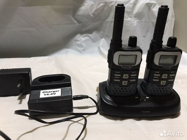 Рация Voxtel с зарядным устройством
