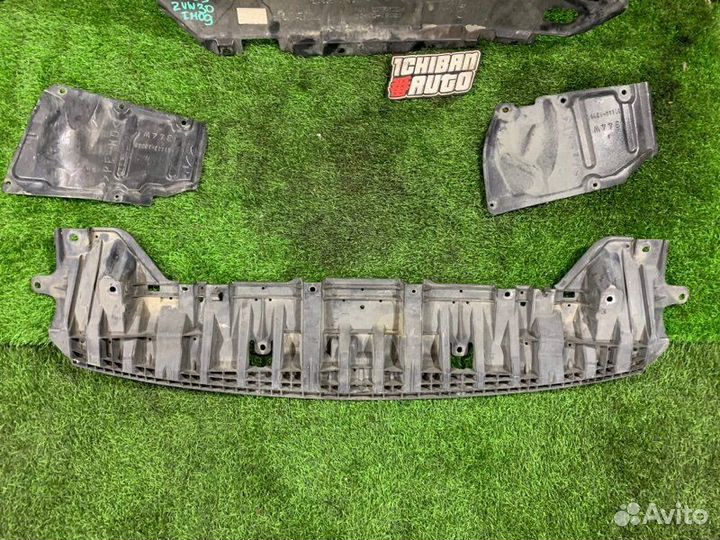 Защита двигателя Toyota Prius ZVW30