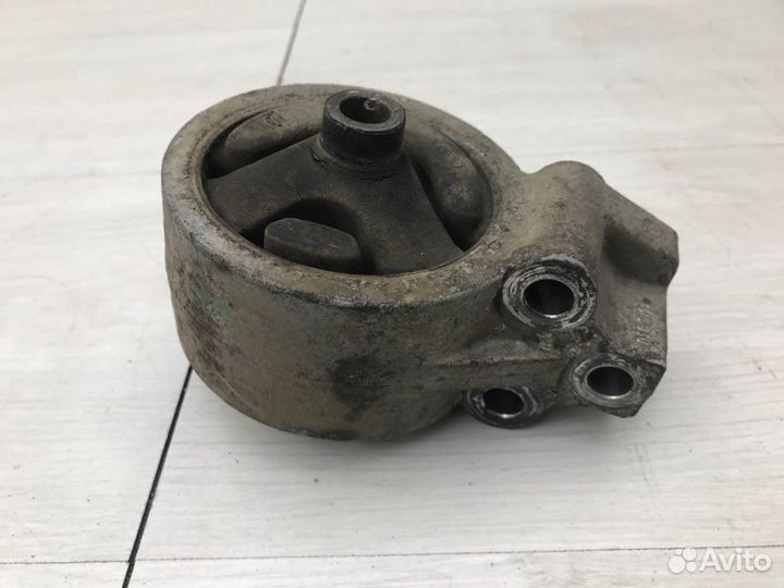 Опора кпп левая Mitsubishi Carisma DA1A 4G92 1997