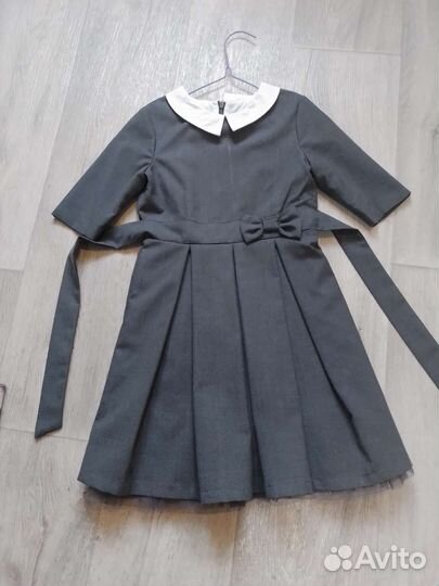 Школьное платье серое 128