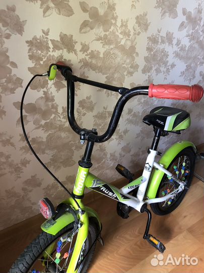 Детский велосипед 16
