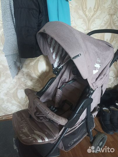 Прогулочная коляска