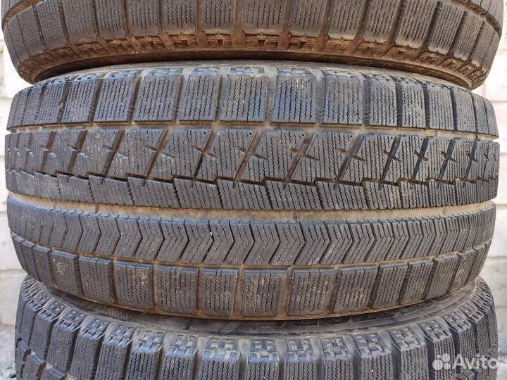 Bridgestone Blizzak VRX 215/55 R17 99H