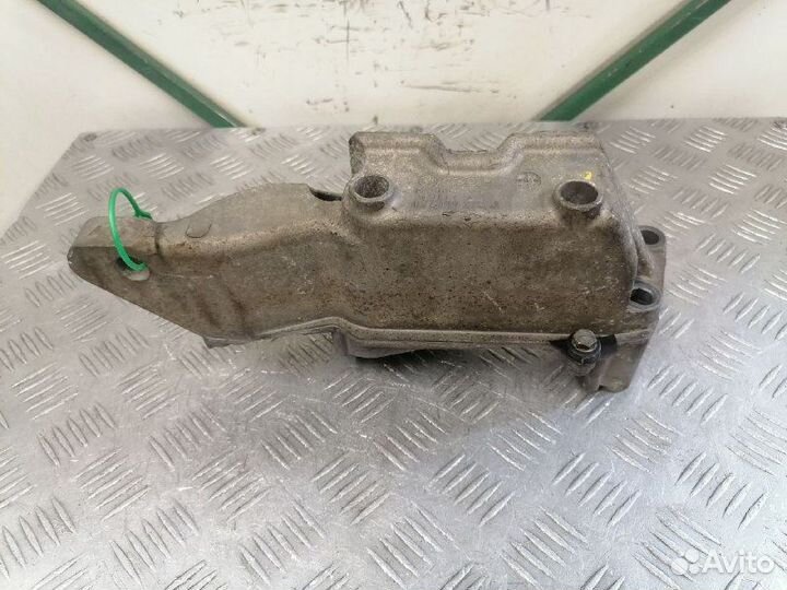 Кронштейн двигателя Volkswagen New Beetle 1.4 16V