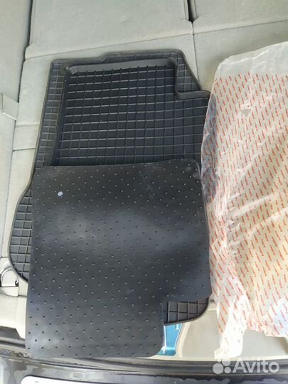 Резиновые коврики на mercedes GL 164