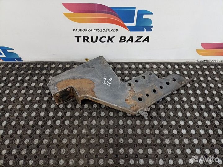 41298019 Кронштейн усилителя бампера левый