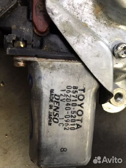 Стеклоподъемник toyota vitz левый