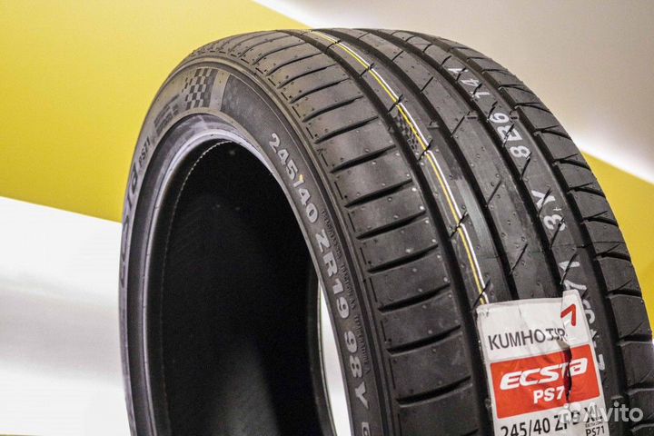 Kumho Ecsta PS71 255/55 R18