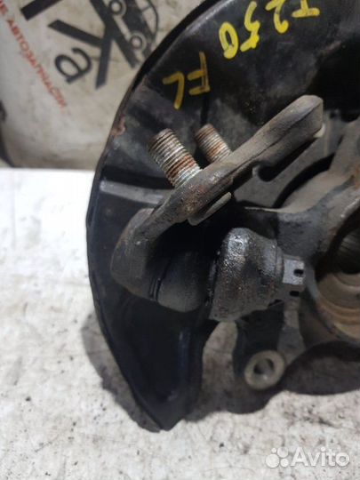 Ступица передняя левая Toyota Avensis AZT250