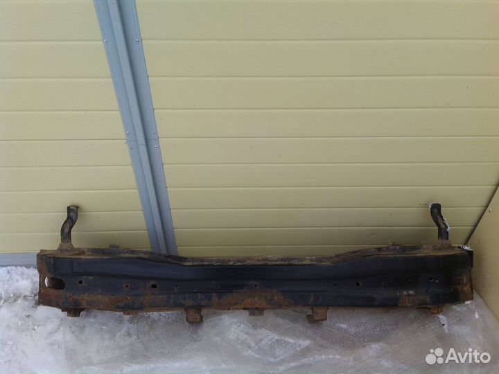 Киа Rio 1(универсал) -усилитель заднего бампера