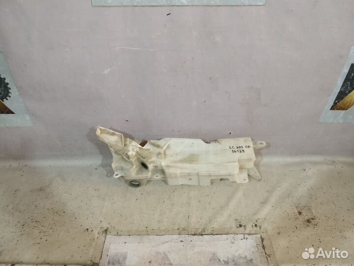 Лэнд Крузер 200 2007- Бачок омывателя 16129